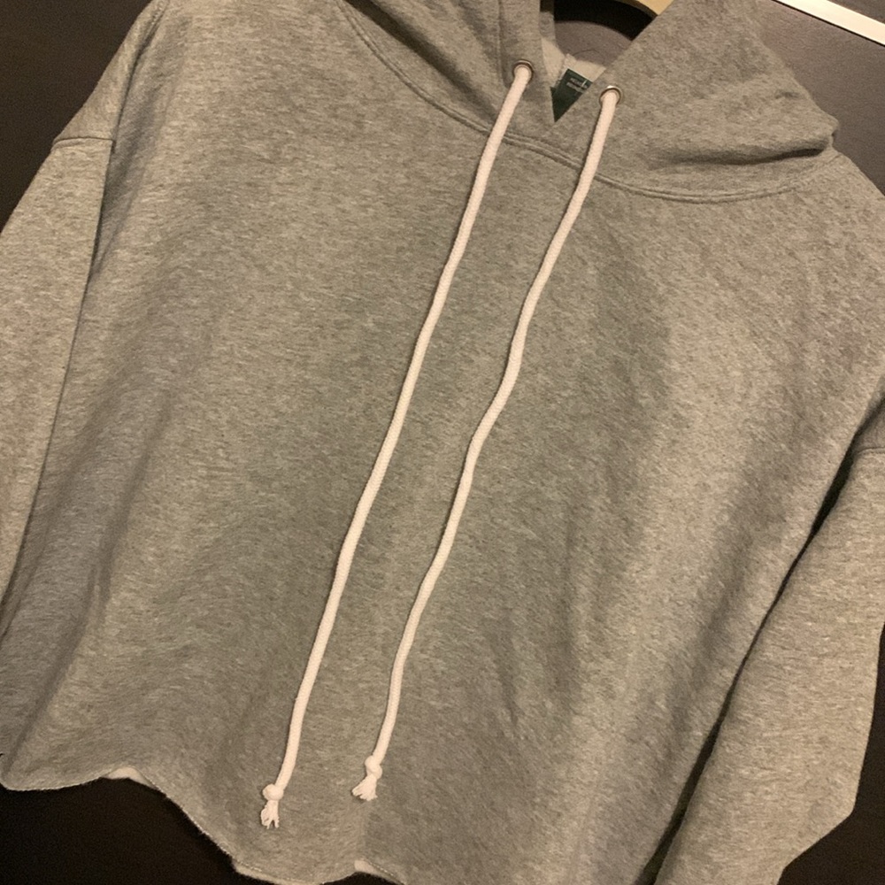 Wild Fable Women's Gray Cropped Sweatshirt Hoodie - Picture 4 of 12
